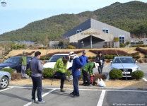 전국공무원노동조합 경남지역본부 고성군지부 고성희망연대 회원들의  거류산 봄소식 전달