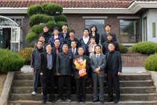 전국공무원노동조합 세종충남지역본부 부여군지부 존경받는 직장상사패 전달