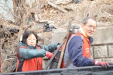 전국공무원노동조합 부산지역본부 사하구지부 연탄은행 후원과 봉사했던 사진입니다.^^