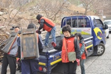 전국공무원노동조합 부산지역본부 사하구지부 연탄은행 후원과 봉사했던 사진입니다.^^