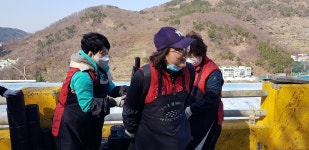 전국공무원노동조합 부산지역본부 사하구지부 사하구청기독신우회 사랑의 연탄봉사 활동 실시
