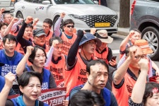한국노총부산시지역본부사하 | 전국공무원노동조합 부산지역본부 사하구지부 공무원노조, 무성의한 태도로 일관하는 보수위 정부측 규탄