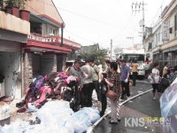 목포시, 동부시장 침수피해 상가 세탁봉사 - KNS뉴스통신 목포시, 동부시장 침수피해 상가 세탁봉사