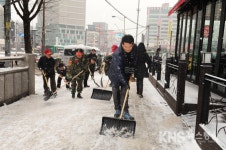 내 집 앞 눈 치웁시다...인천 송영길 시장 - KNS뉴스통신 내 집 앞 눈 치웁시다...인천 송영길 시장