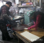 설 대목 제일 바쁜 곳은 역시 떡방앗간 - KNS뉴스통신 설 대목 제일 바쁜 곳은 역시 떡방앗간