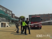 [포토] 인천남부소방서 숭의119안전센터, 숭의초등학교 공공기관 합동 소방훈련 및 안전교육 실시 - KNS뉴스통신 [포토] 인천남부소방서... 