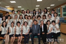 [포토] 강화군청 민원실 친절봉사 결의 다져 - KNS뉴스통신 [포토] 강화군청 민원실 친절봉사 결의 다져