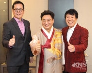 세계로TV 김원기 대표 4차산업 및 바이오와 신흥국 투자기회 주제로... KNS뉴스통신 세계로TV 김원기 대표 4차산업 및 바이오와 신흥국... 