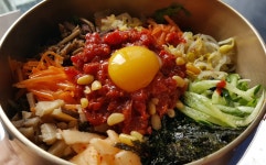 [전주맛집] 전주 여행을 떠난다면? 비빔밥맛집에 육회비빔밥 필수 - KNS뉴스통신 [전주맛집] 전주 여행을 떠난다면? 비빔밥맛집에 육회비빔밥 필수