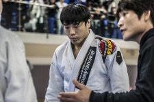 [제4회 플레이 주짓수컵] 스페셜 매치 팀루츠 조원희vs와이어 윤민호 대혈투 끝에 무승부! - KNS뉴스통신 [제4회 플레이 주짓수컵] 스페셜... 