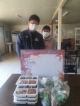 동두천시 소요동 ‘산수식당’, 홀몸어르신에 밑반찬 나눔 - KNS뉴스통신 동두천시 소요동 ‘산수식당’, 홀몸어르신에 밑반찬 나눔