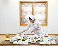 몸과 마음의 여유를 채우는 곳…영양군 한옥 마을 ‘두들마을’ - KNS뉴스통신 몸과 마음의 여유를 채우는 곳…영양군 한옥 마을 ‘두들마을’