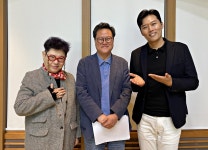 ‘여성시대’를 울음바다로…거리의 인문학자 ‘최준영’ - KNS뉴스통신 ‘여성시대’를 울음바다로…거리의 인문학자 ‘최준영’