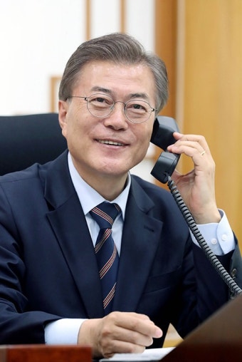 코리아넷뉴스 - 문 대통령, 호주, 영국, 독일, 러시아와 정상 통화 | 국제문화홍보정책실 문 대통령, 호주, 영국, 독일, 러시아와 정상 통화