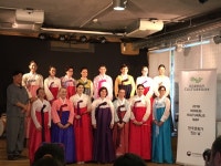 활동 - 한국의 전문 강사로부터 국악기 배울 수 있는 ‘사물놀이 집중강좌’ | 국제문화홍보정책실 한국의 전문 강사로부터 국악기 배울 수 있는... 