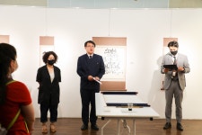 활동 - ‘붓으로 쓰는 한글’ 서예 전시 | Kocis ‘붓으로 쓰는 한글’ 서예 전시