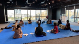 활동 - 스트레스도 풀고 사물놀이도 배우고! | 문화체육관광부 한국문화원 스트레스도 풀고 사물놀이도 배우고! 