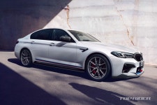 BMW M5 퍼포먼스 패키지 공개, 디자인 성능 모두 업