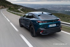 [시승기] 뉴 푸조 408, 공간과 승차감 뛰어난 패밀리카