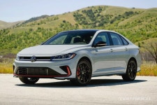 폭스바겐 제타 부분변경 공개, 풀체인지 수준으로 변화