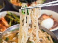 兄弟粉食｜南大門・ソウル駅(ソウル)のグルメ・レストラン｜韓国旅行「コネスト」 兄弟粉食｜南大門・ソウル駅(ソウル)のグルメ・レストラン