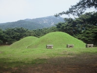 慶州歴史遺跡地区(南山地区・皇龍寺地区・山城地区)｜慶州中心部(歴史遺跡地区)(慶州)の観光スポット｜韓国旅行「コネスト」... 