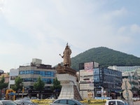 李舜臣広場｜麗水(全州・光州・全羅道)の観光スポット｜韓国旅行「コネスト」 李舜臣広場｜麗水(全州・光州・全羅道)の観光スポット