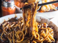 楽楽｜弘大(ソウル)のグルメ・レストラン｜韓国旅行「コネスト」 楽楽｜弘大(ソウル)のグルメ・レストラン