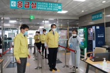 코로나19 현장대응 광주보훈병원·요양원 방문 - 사진 | 멀티미디어 | 대한민국 정책브리핑 코로나19 현장대응 광주보훈병원·요양원 방문