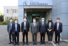 파워반도체 상용화센터 현장방문 - 사진 | 멀티미디어 | 대한민국 정책브리핑 파워반도체 상용화센터 현장방문