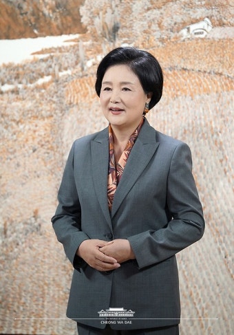 김정숙 여사, ‘제2회 세계여성농업인의 날’ 개회식 영상축사 - 사진... 정책브리핑 김정숙 여사, ‘제2회 세계여성농업인의 날’ 개회식...