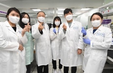 산업현장방문(진원생명과학) - 사진 | 멀티미디어 | 대한민국 정책브리핑 산업현장방문(진원생명과학)