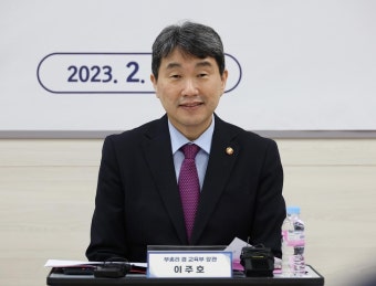 이주호 부총리, 산업수요맞춤형고등학교 현장방문 - 사진 | 멀티미디어 | 대한민국 정책브리핑 이주호 부총리, 산업수요맞춤형고등학교 현장방문