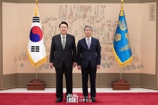 재외공관장 신임장 수여식 - 사진 | 멀티미디어 | 대한민국 정책브리핑 재외공관장 신임장 수여식