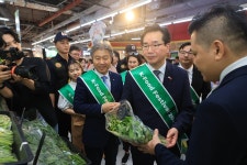 정황근 농식품부 장관, 케이푸드(K-Food) 페스티벌·대형마트 연계 판매촉진 행사 참석 - 사진 | 멀티미디어 | 대한민국 정책브리핑 정황근... 