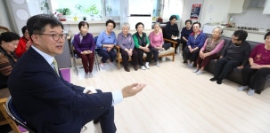 이기일 복지부 1차관, 동절기 대비 노인일자리 수행기관 및 경로당... 이기일 복지부 1차관, 동절기 대비 노인일자리 수행기관 및 경로당 현장방문