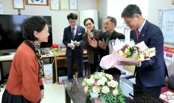 복지부, 경로당 식사 제공 현황 점검 및 이용 어르신 목소리 청취 - 사진 | 멀티미디어 | 대한민국 정책브리핑 복지부, 경로당 식사 제공 현황 점검... 