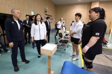 국가대표진천성석점 | 문체부 장관, 제2차관 진천 국가대표 선수촌 방문 - 사진 | 멀티미디어 | 대한민국 정책브리핑 문체부 장관, 제2차관 진천 국가대표 선수촌 방문