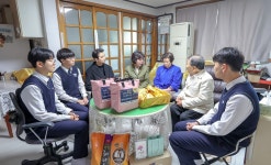 설맞이 찾아가는 모두의 보훈 - 사진 | 멀티미디어 | 대한민국 정책브리핑 설맞이 찾아가는 모두의 보훈