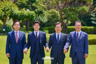 여야 지도부 회동 - 사진 | 멀티미디어 | 대한민국 정책브리핑 여야 지도부 회동
