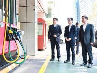 SK에너지 직영 주유소 현장방문 - 사진 | 멀티미디어 | 대한민국 정책브리핑 SK에너지 직영 주유소 현장방문