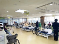 간병지원 시범사업’ 현장 - 국민이 말하는 정책 | 뉴스 | 대한민국 정책브리핑 간병부담 완화를 위한 ‘요양병원 간병지원 시범사업’ 현장 