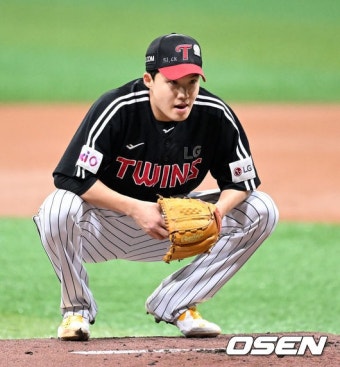 1~2위 빅매치, 폰세는 걱정없다. 문제는 따로 있다…김경문 “저쪽 나이스 투수 볼을 좀 쳐야 한다” - 미주중앙일보 1~2위 빅매치, 폰세는...