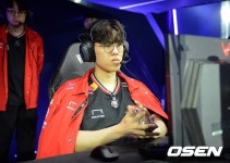 [MSI 선발전] T1의 반격, ‘오너’ 특급 캐리 4R 1-1 원점…’퍼펙트’ 0킬 7데스 역캐리 - 미주중앙일보 [MSI 선발전] T1의 반격, ‘오너’... 