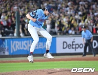 수술도 두려워하지 않았던 75G 헌신…없으면 안됐던 복덩이, 연봉 다시 얼마나 오를까 | 미주중앙일보