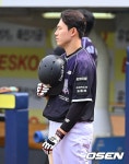 ‘볼넷 얻고 지구 폭행→장성우 불호령’ KT 최원준 결국 공개 사과 “감정 조절 못한 명백한 잘못” [오!쎈 대구] | 미주중앙일보