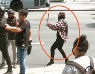 위스파 시위 쇠파이프 폭행 용의자 체포…살상 무기 이용 혐의 - 미주중앙일보 The Korea Daily 위스파 시위 쇠파이프 폭행 용의자 체포... 