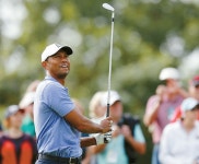 우즈 7년만에 1R 70타 | 미주중앙일보