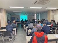 [광주전남지부] 한국노인인력개발원 호남지역본부 업무협약 체결 및 시니어 데이터 조사단 직무교육 실시 홈 > 공단소개 > 공단소개 > 지역별... 