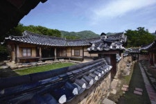 300년 된 경기지방 사대부 집 음성 잿말 고택 [우리문화신문] 300년 된 경기지방 사대부 집 음성 잿말 고택